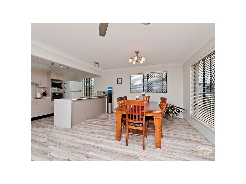 8 Highbury Place, Upper Kedron QLD 4055