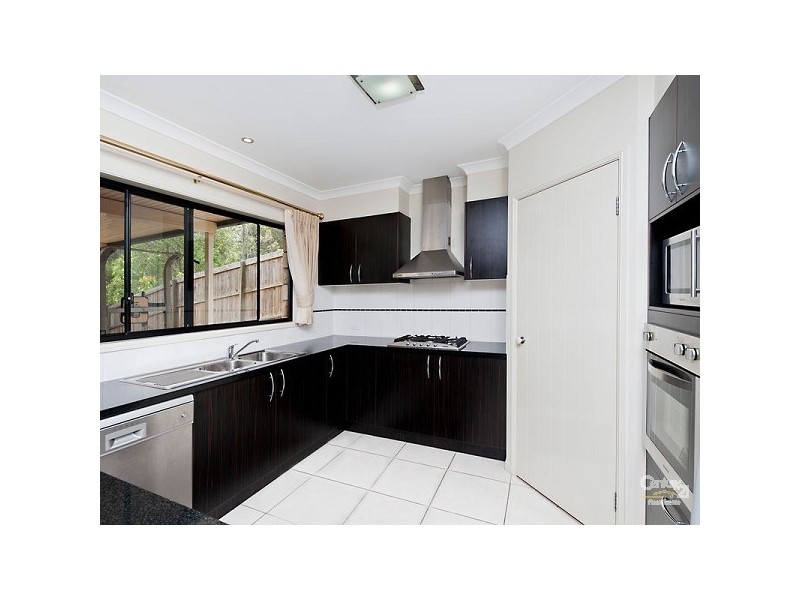 24 Oaklands Place, Upper Kedron QLD 4055
