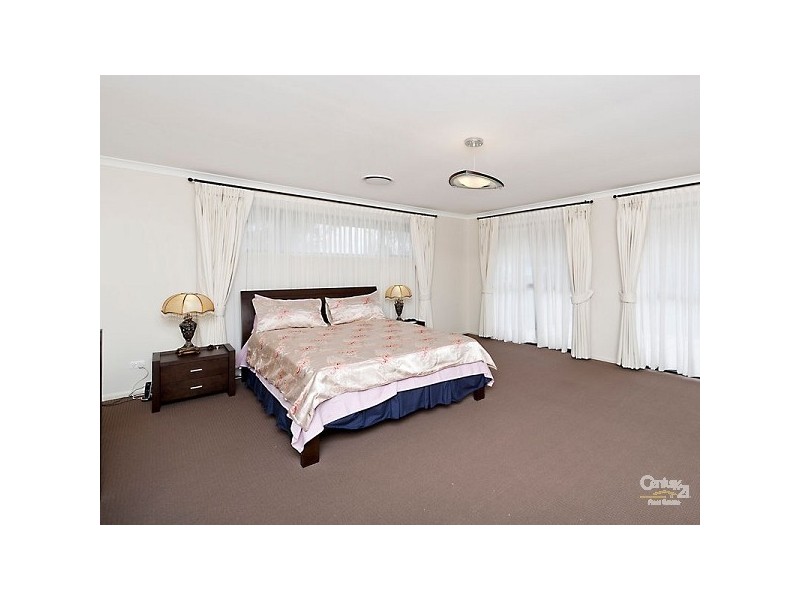 24 Oaklands Place, Upper Kedron QLD 4055