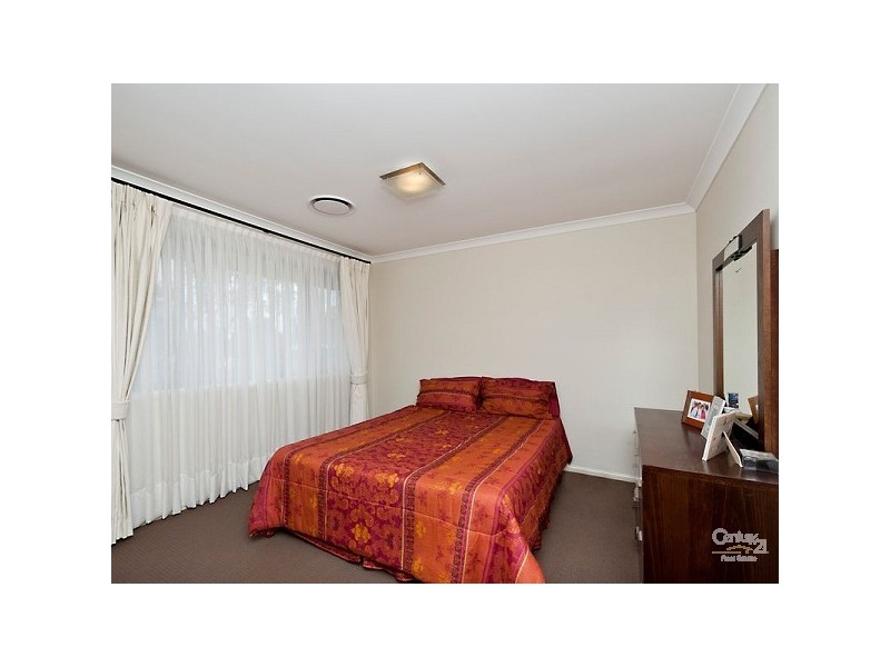 24 Oaklands Place, Upper Kedron QLD 4055