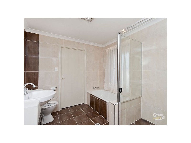 24 Oaklands Place, Upper Kedron QLD 4055