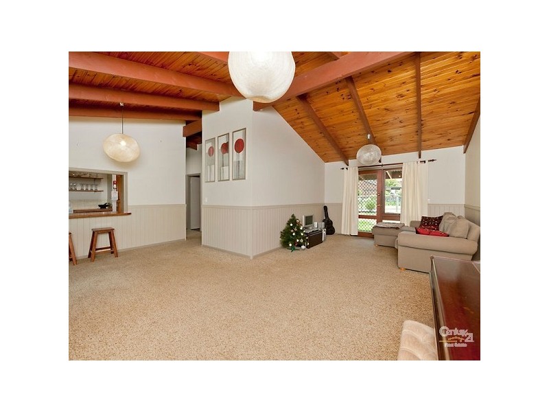 17 Kirinya Street, Ferny Hills QLD 4055