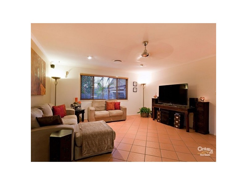 18 Kinross Place, Ferny Grove QLD 4055