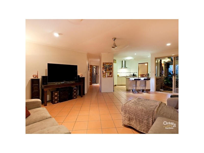 18 Kinross Place, Ferny Grove QLD 4055