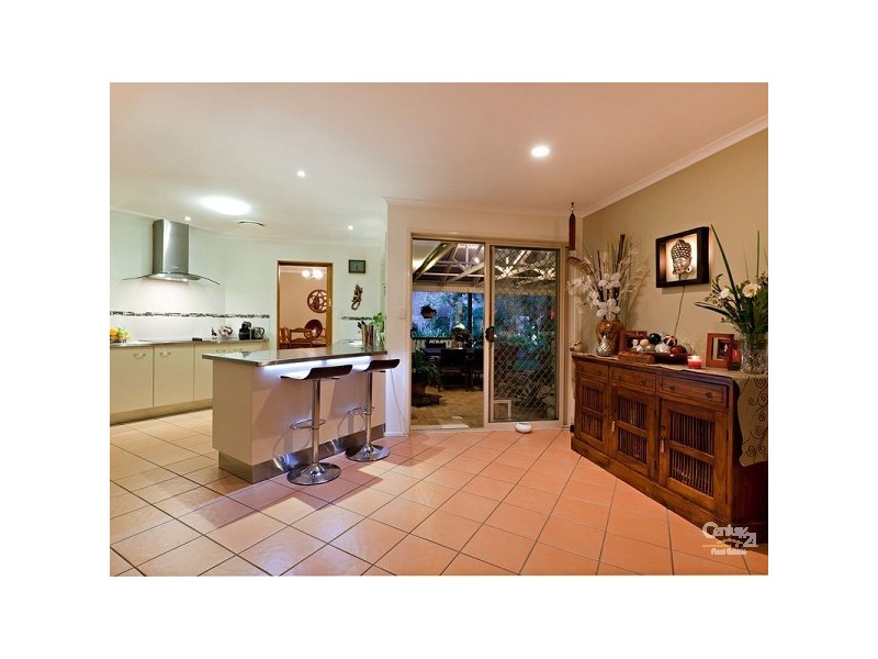18 Kinross Place, Ferny Grove QLD 4055