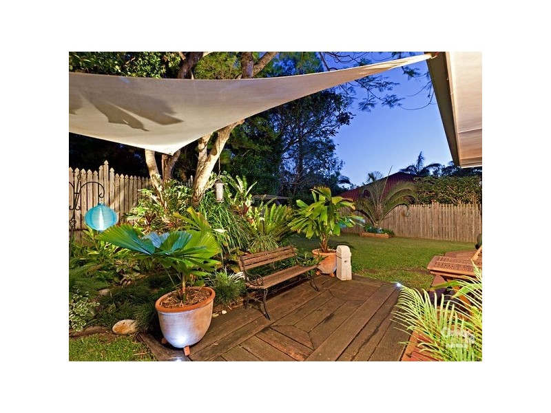 18 Kinross Place, Ferny Grove QLD 4055
