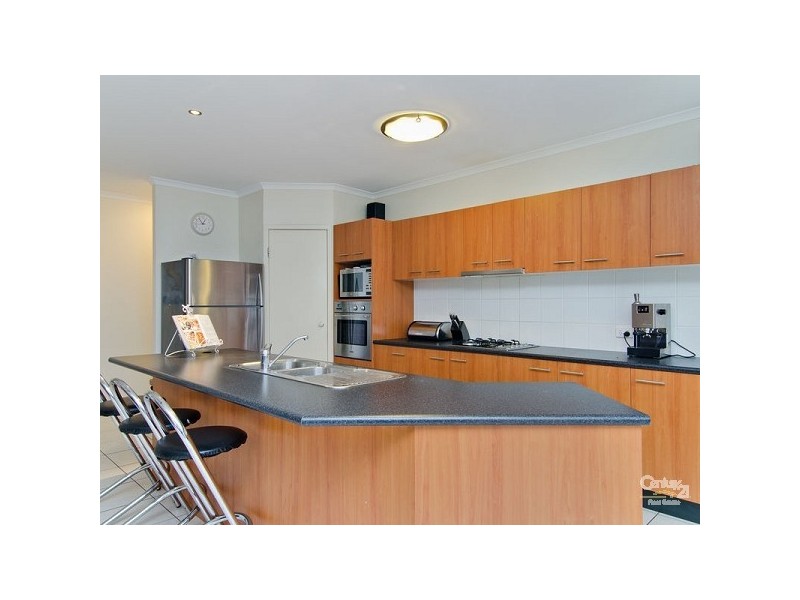 24 Quandong Crescent, Arana Hills QLD 4054