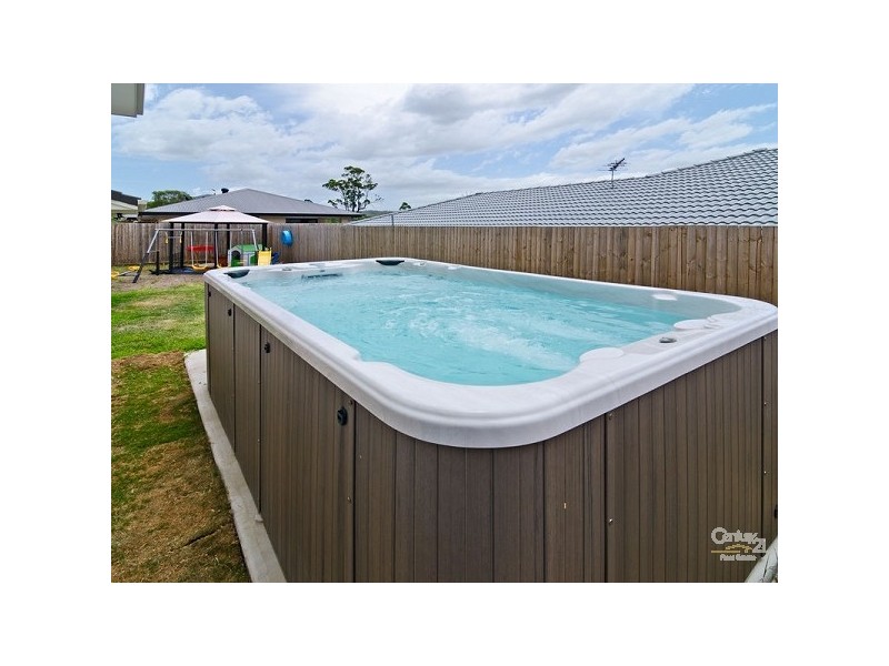 4 Osprey Place, Upper Kedron QLD 4055