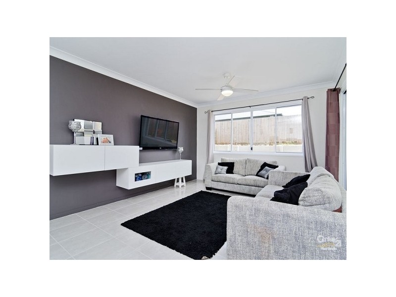 4 Osprey Place, Upper Kedron QLD 4055