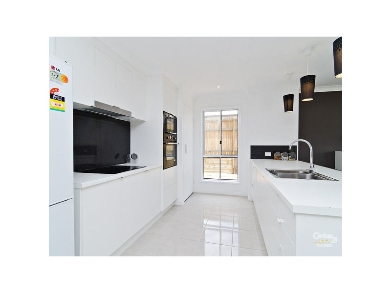 4 Osprey Place, Upper Kedron QLD 4055