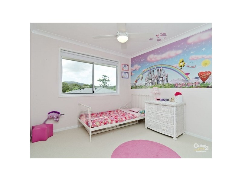 4 Osprey Place, Upper Kedron QLD 4055