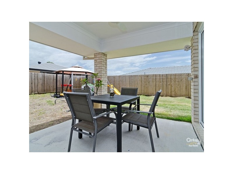 4 Osprey Place, Upper Kedron QLD 4055