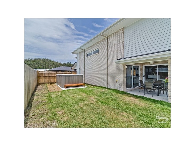 4 Osprey Place, Upper Kedron QLD 4055