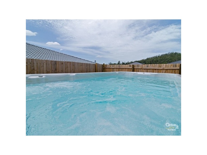 4 Osprey Place, Upper Kedron QLD 4055