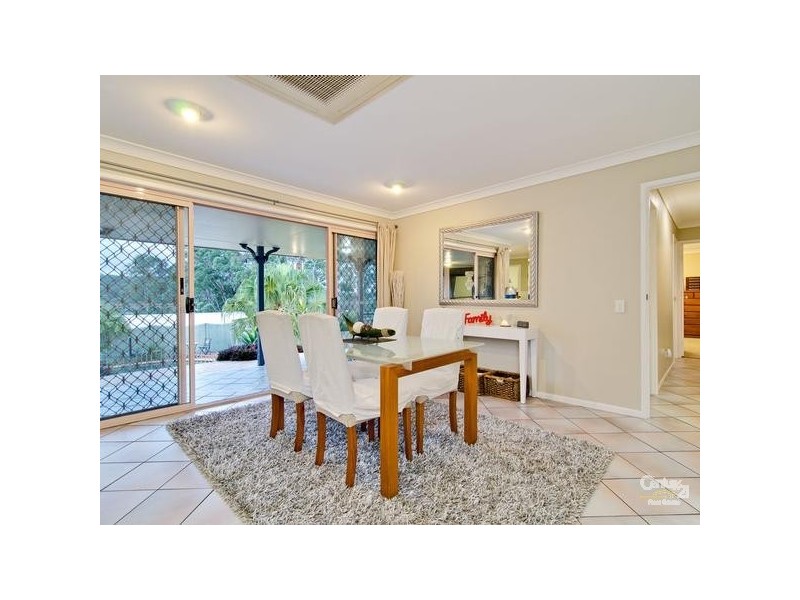 16 Greenfern Pace, Ferny Grove QLD 4055