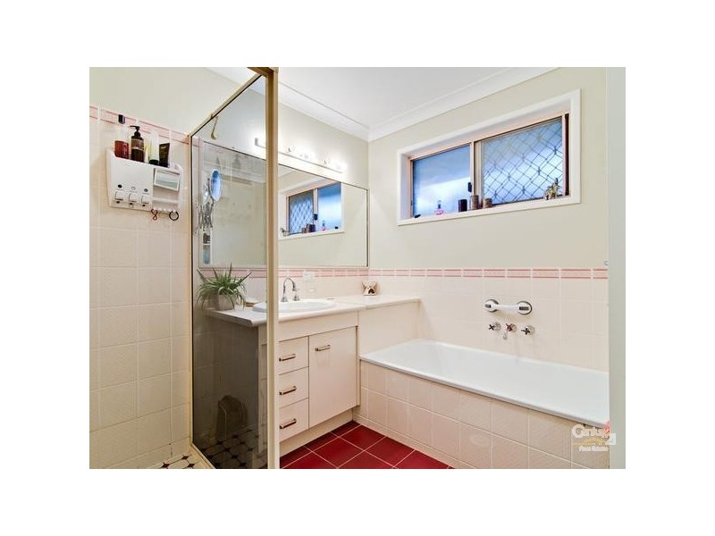 16 Greenfern Pace, Ferny Grove QLD 4055