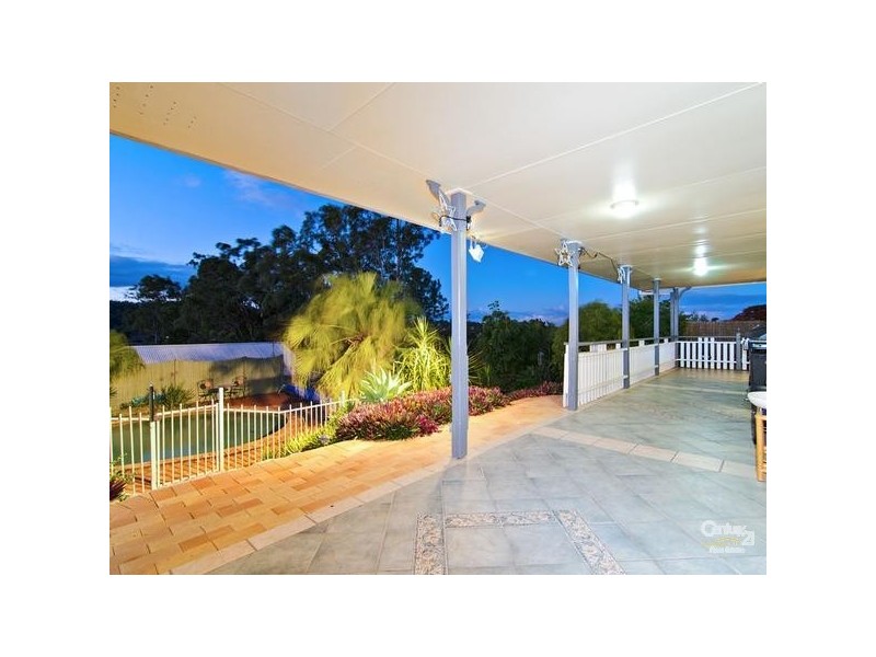 16 Greenfern Pace, Ferny Grove QLD 4055