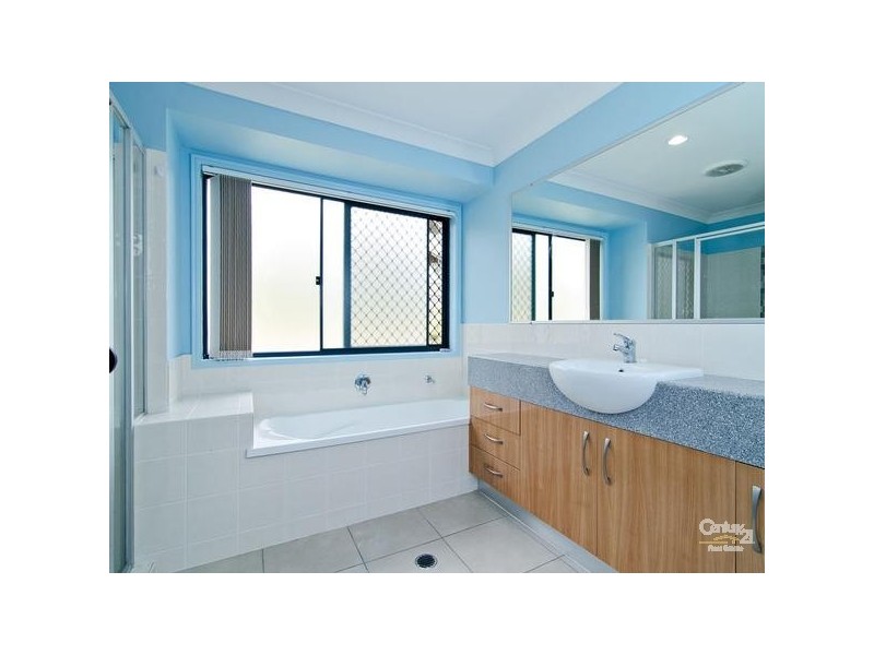 300 Levitt Road, Upper Kedron QLD 4055