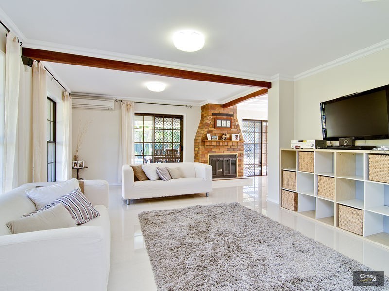 6 Larch Street, Ferny Grove QLD 4055