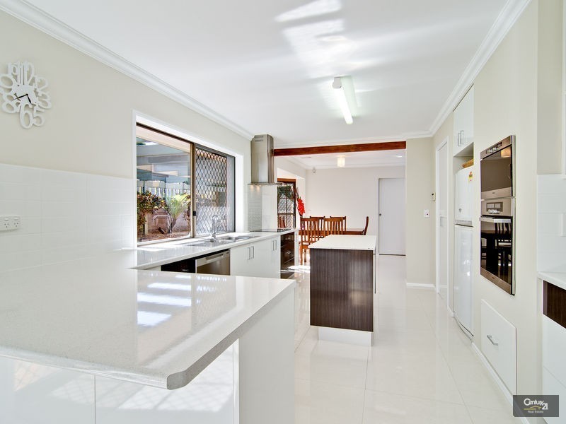 6 Larch Street, Ferny Grove QLD 4055