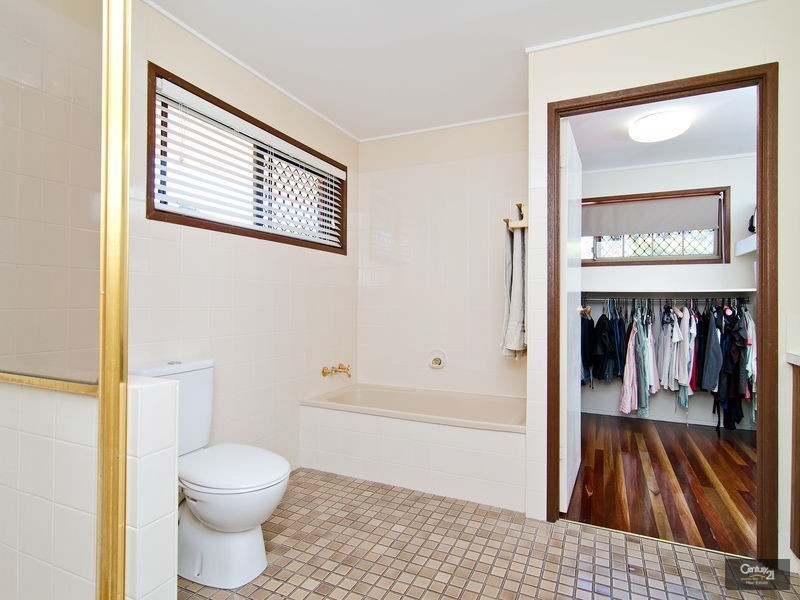 6 Larch Street, Ferny Grove QLD 4055