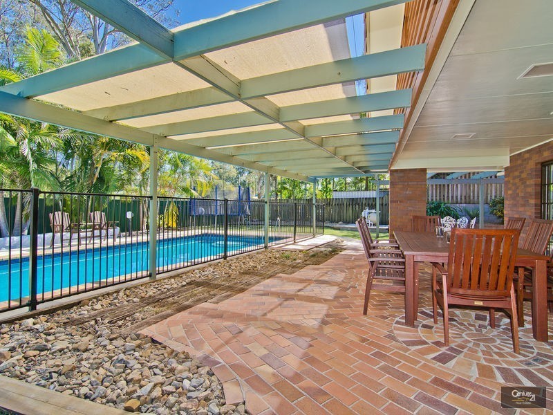 6 Larch Street, Ferny Grove QLD 4055