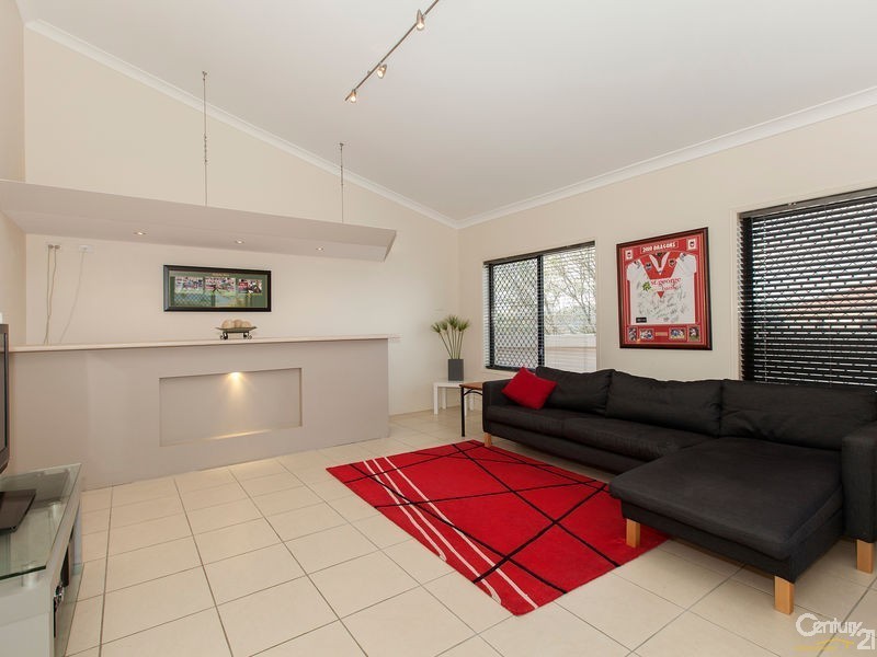 19 Ferndale Place, Upper Kedron QLD 4055