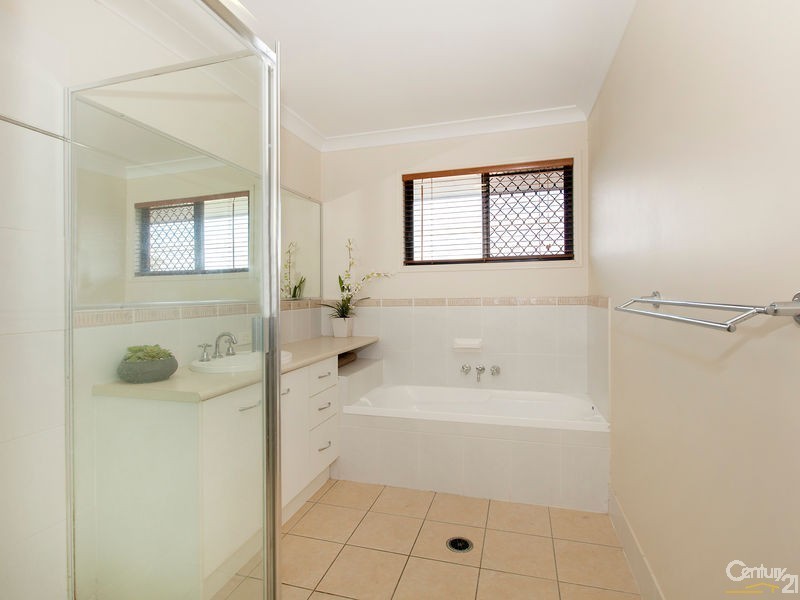 19 Ferndale Place, Upper Kedron QLD 4055