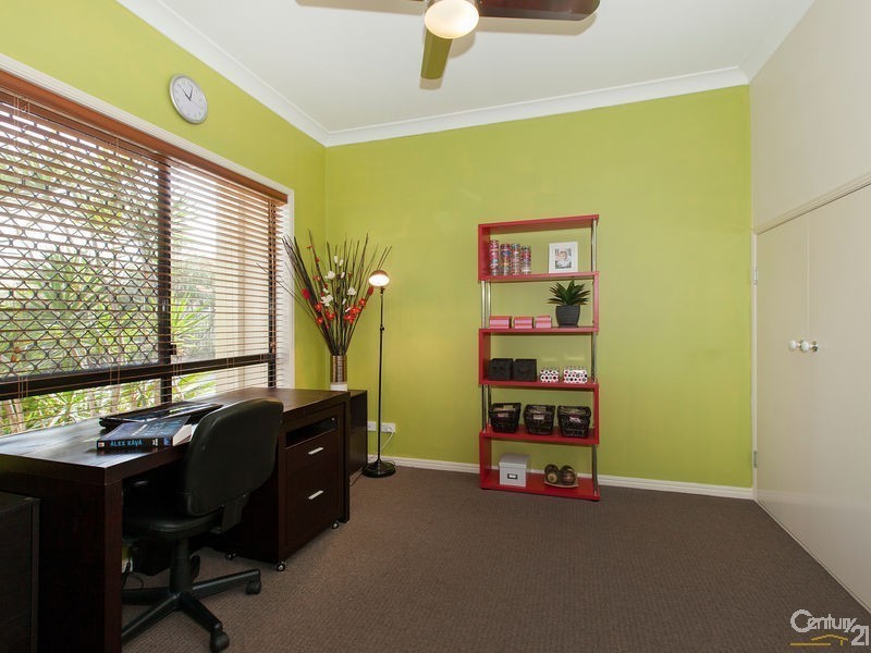 19 Ferndale Place, Upper Kedron QLD 4055