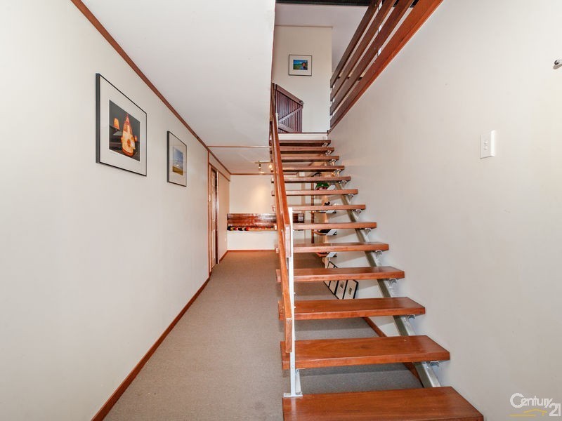 4 Wallaroy Court, Ferny Hills QLD 4055