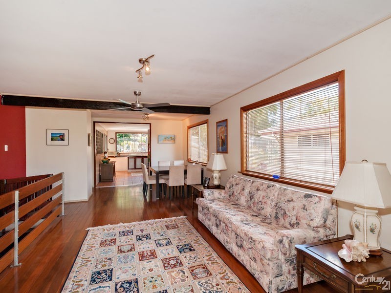 4 Wallaroy Court, Ferny Hills QLD 4055