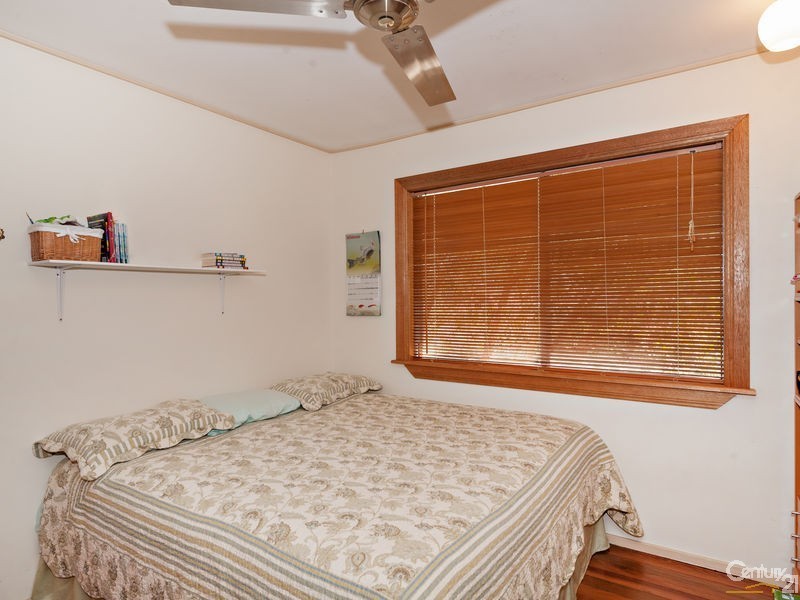 4 Wallaroy Court, Ferny Hills QLD 4055