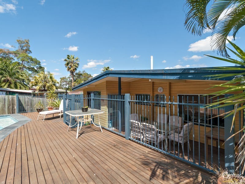 4 Wallaroy Court, Ferny Hills QLD 4055