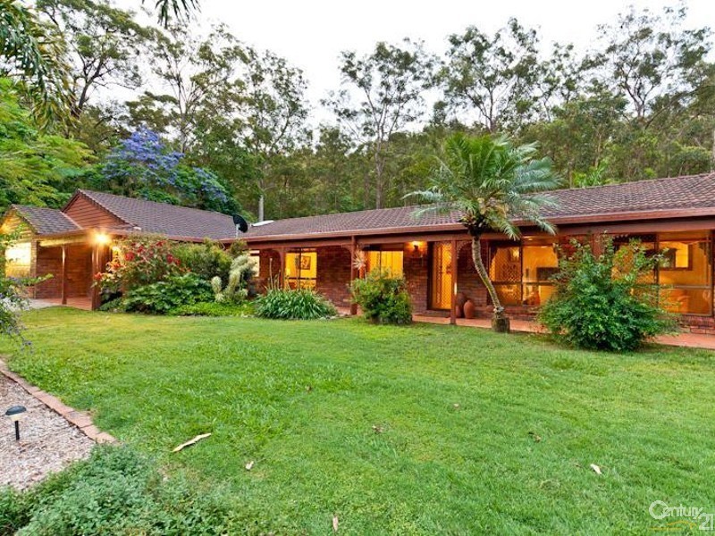 205 McGinn Road, Ferny Grove QLD 4055