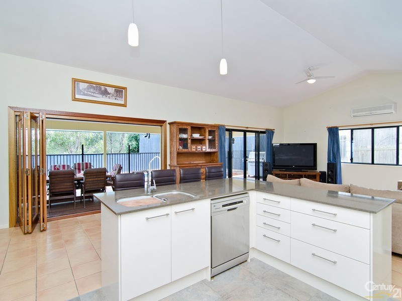 93 Inverness Street, Upper Kedron QLD 4055