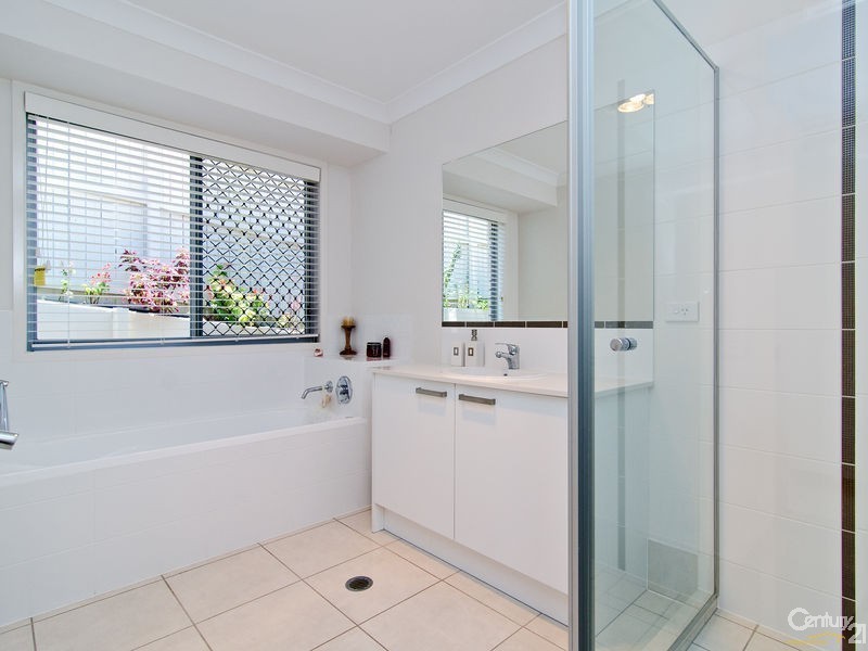 7 Oaklands Place, Upper Kedron QLD 4055