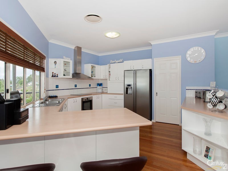 10 Honeybee Place, Upper Kedron QLD 4055