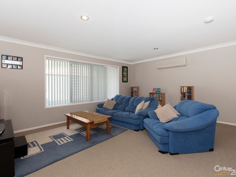 52 Kirralee Crescent, Upper Kedron QLD 4055
