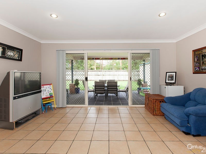 52 Kirralee Crescent, Upper Kedron QLD 4055