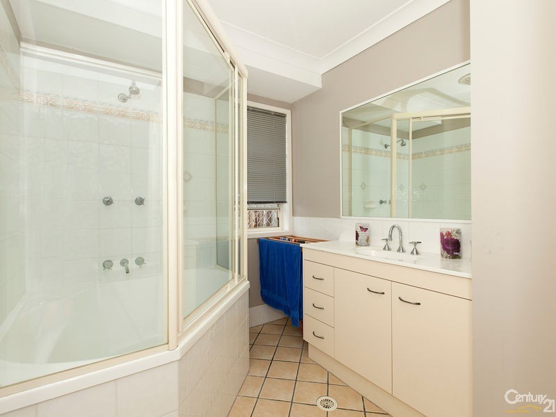 52 Kirralee Crescent, Upper Kedron QLD 4055