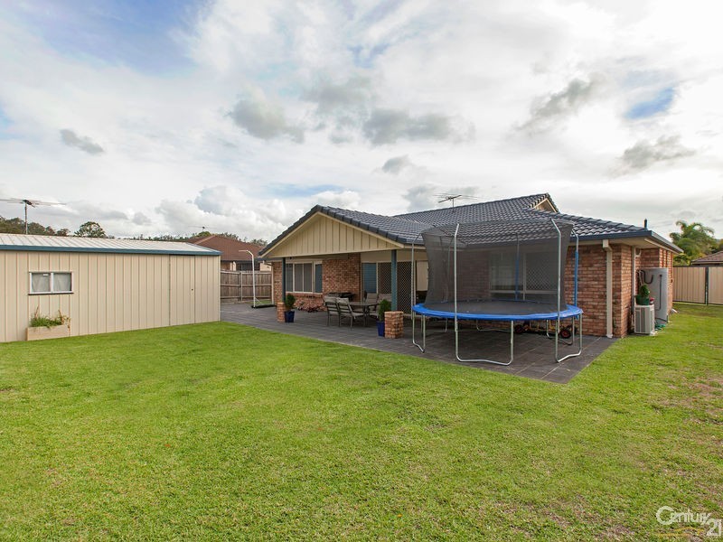 52 Kirralee Crescent, Upper Kedron QLD 4055