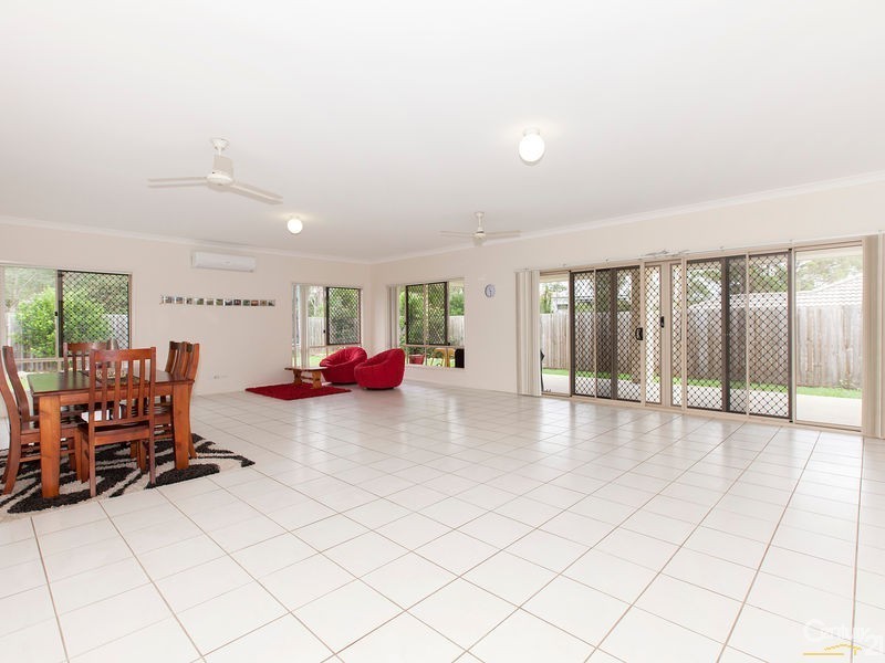 272 Levitt Road, Upper Kedron QLD 4055