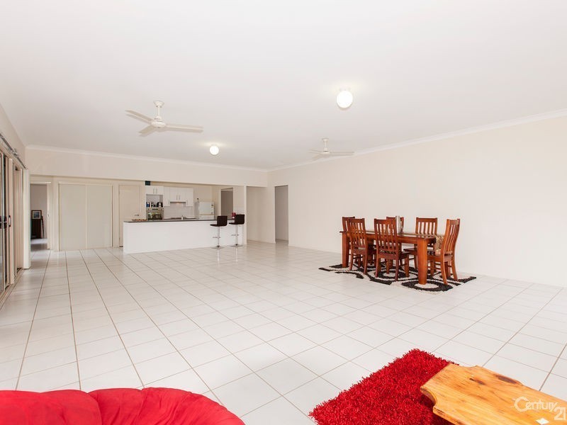 272 Levitt Road, Upper Kedron QLD 4055