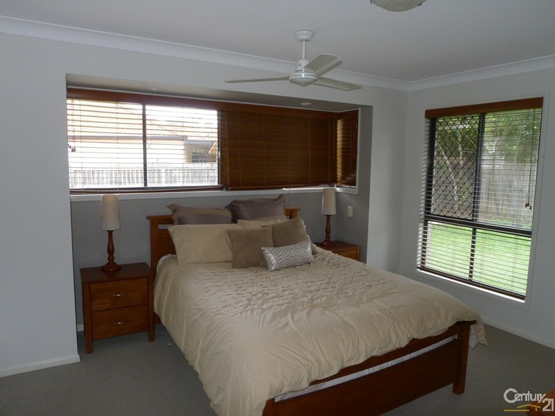 5 Charolais Crescent, Upper Kedron QLD 4055