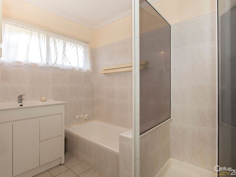 30 Kylie Avenue, Ferny Hills QLD 4055