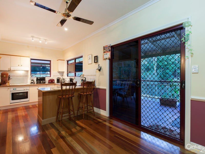 33 Woodtop Court, Ferny Hills QLD 4055