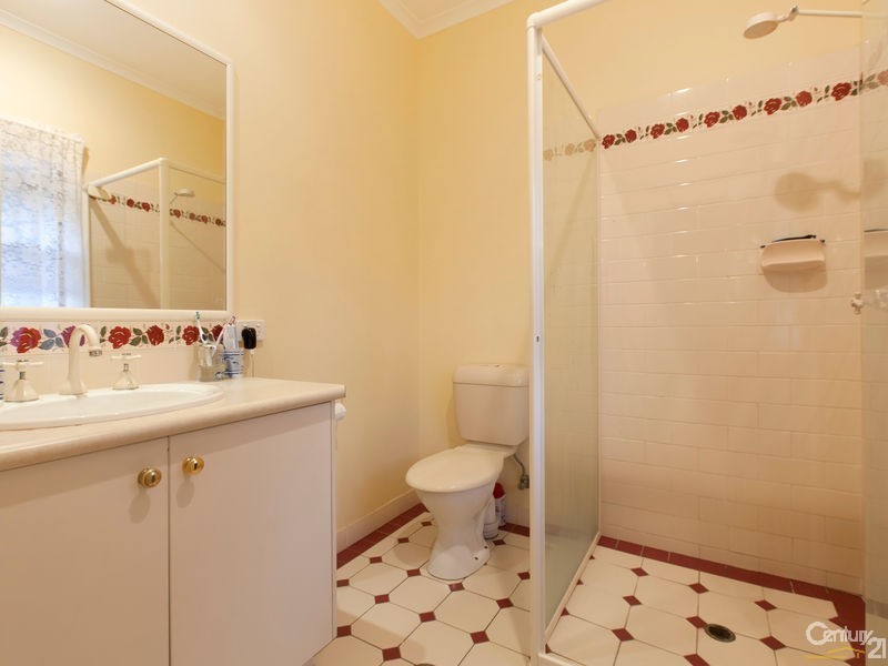 33 Woodtop Court, Ferny Hills QLD 4055