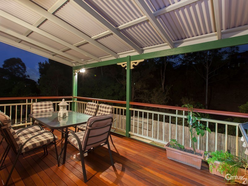 33 Woodtop Court, Ferny Hills QLD 4055