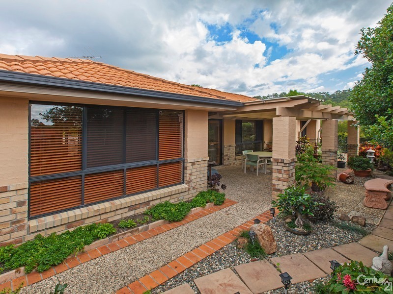 95 Selkirk Crescent, Upper Kedron QLD 4055