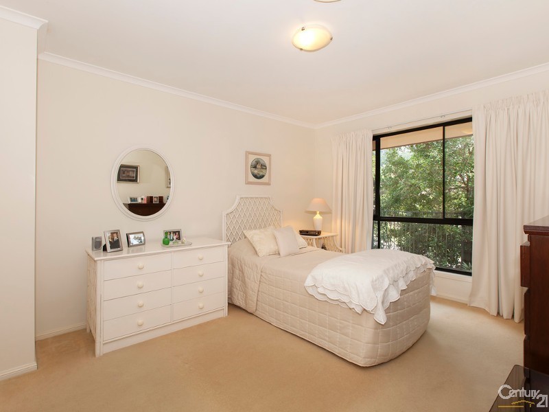 95 Selkirk Crescent, Upper Kedron QLD 4055